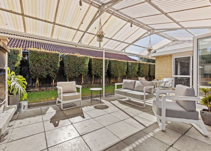  at 16 Chippewa Place, Conifer Grove, Takanini