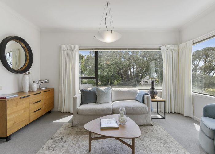  at 2/37 Victoria Avenue, Remuera, Auckland