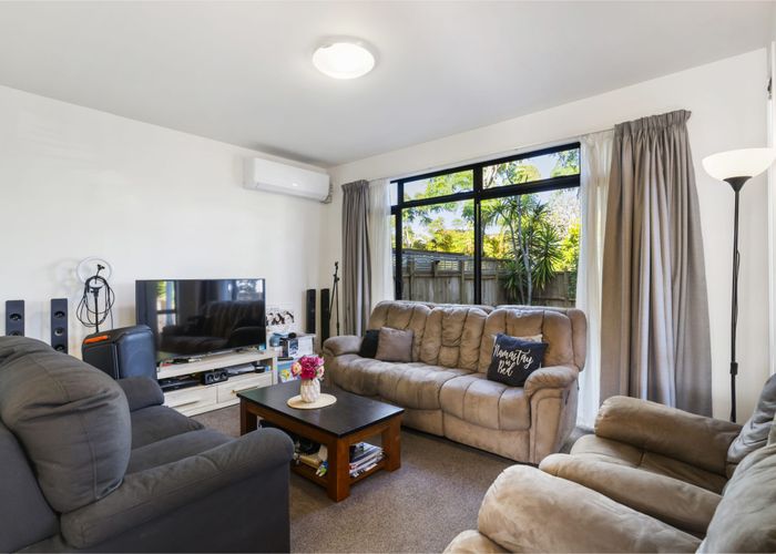  at 46/2 Armoy Drive, East Tamaki, Manukau City, Auckland