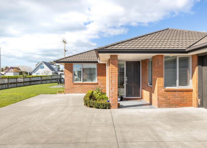  at 1 Honeyfield Drive, Whalers Gate, New Plymouth