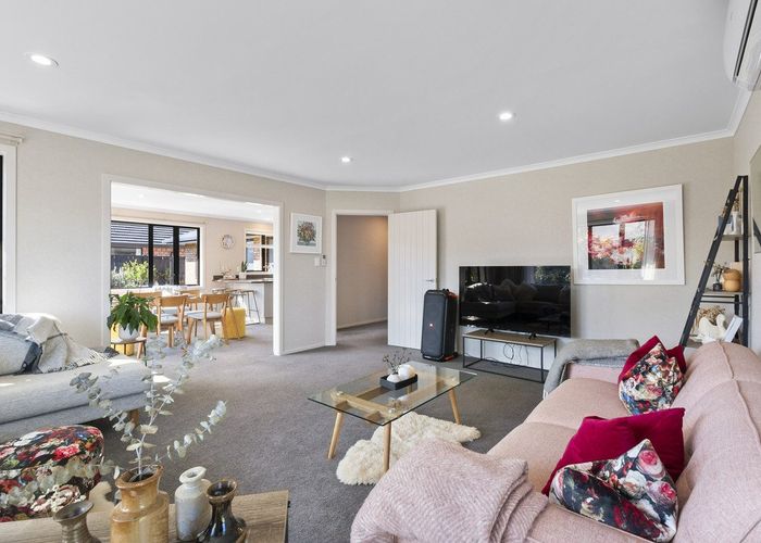  at 16 Chestnut Close, Kelvin Grove, Palmerston North