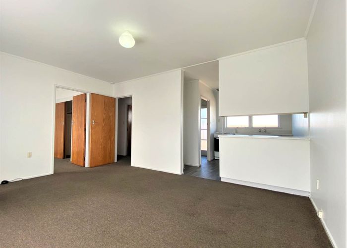  at 2/242 Onewa Road, Birkenhead, North Shore City, Auckland