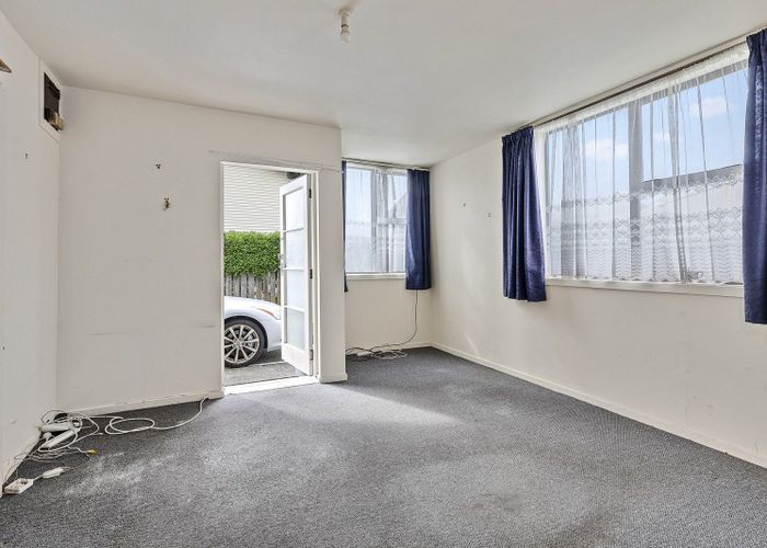  at 7/127 Queens Drive, Lyall Bay, Wellington