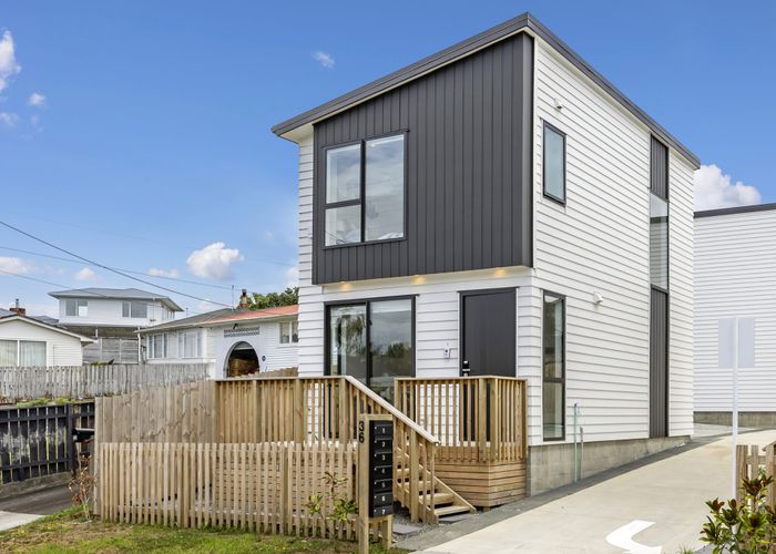  at 1-7/36 Tiroroa Avenue, Te Atatu South, Waitakere City, Auckland