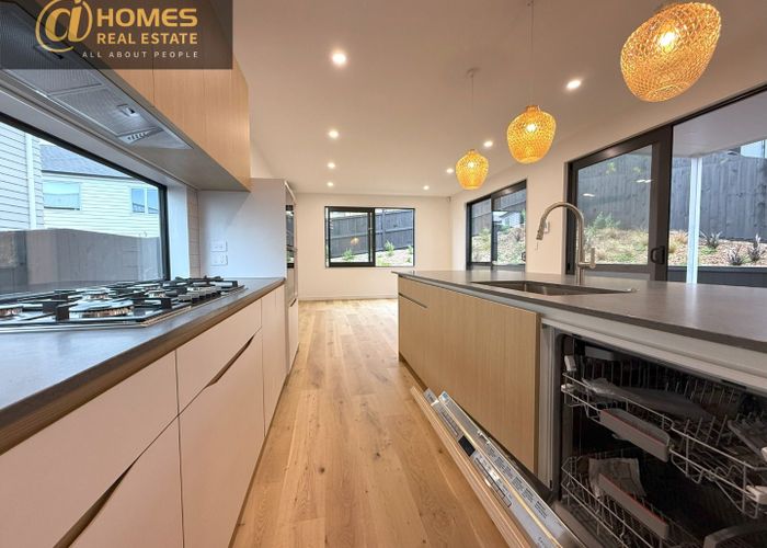  at 15 Tupa Street, Long Bay, North Shore City, Auckland