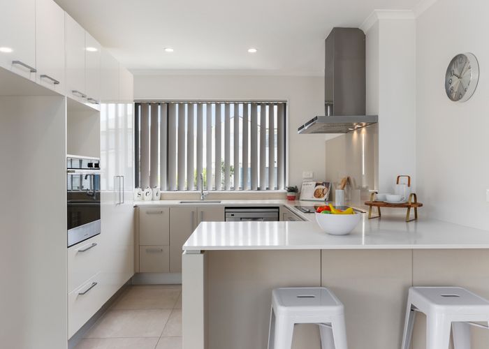  at 8 Forbes McCammon Drive, Swanson, Auckland