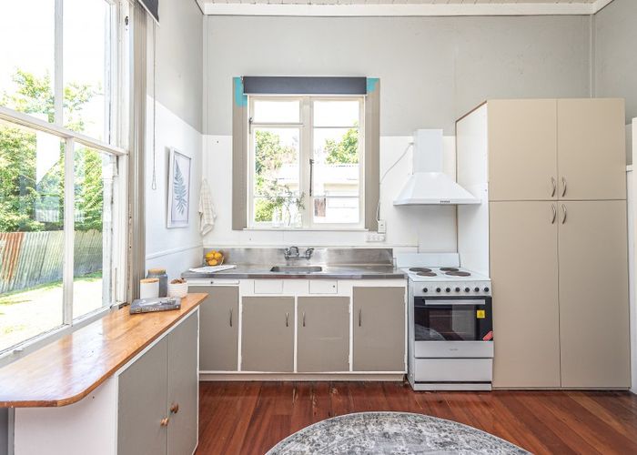  at 17 London Street, Aramoho, Whanganui