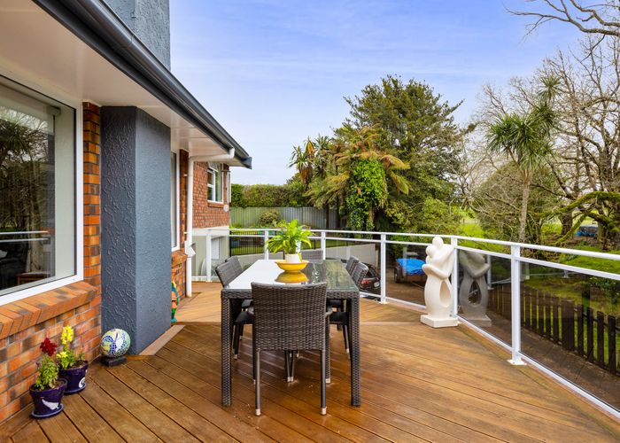  at 13 Fairbank Avenue, Stratford