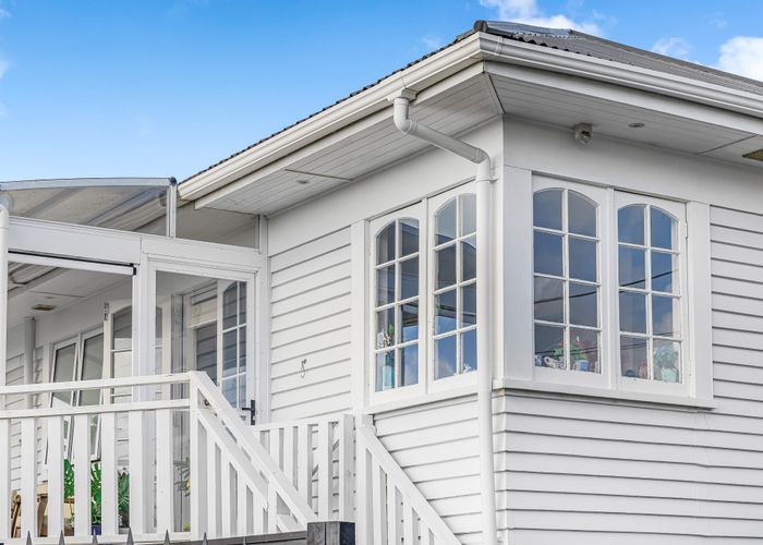  at 4233 Great North Road, Glendene, Waitakere City, Auckland