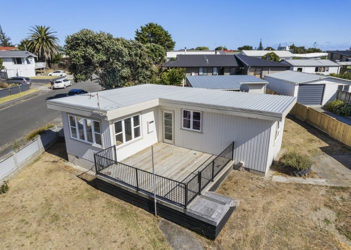  at 10 Robert Mckeen Street, Otaki Beach, Kapiti Coast, Wellington
