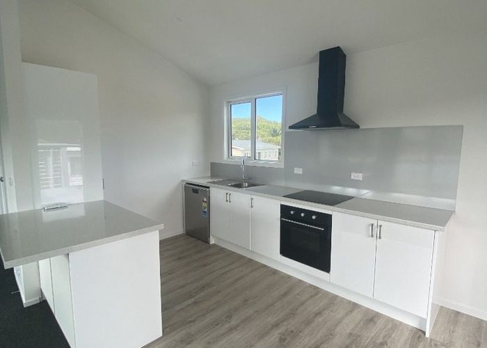  at 10 Clinton Way, Kingston, Wellington