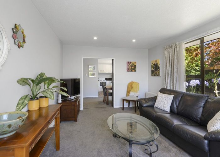  at 2/1 Thornhill Place, Sockburn, Christchurch