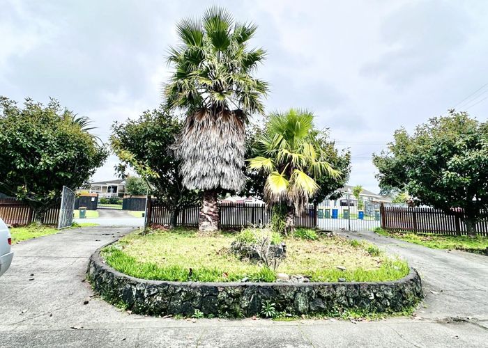 at 54 Colwill Road, Massey, Auckland