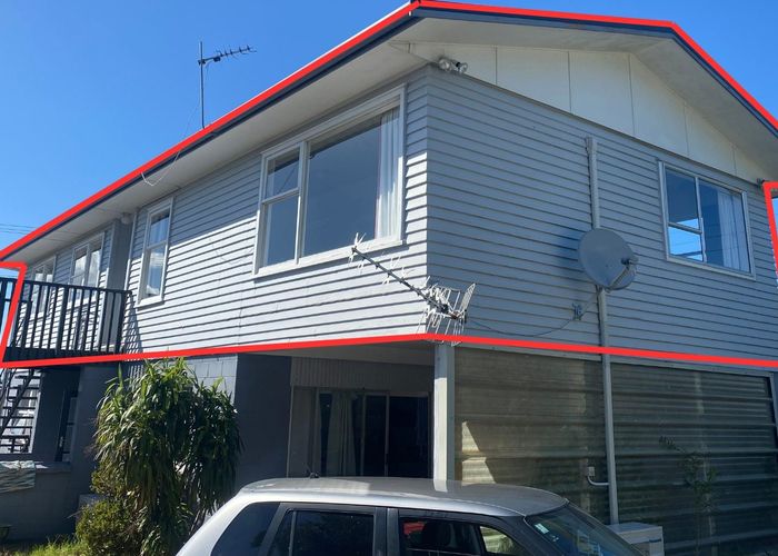  at 1/98 Tirimoana Road, Te Atatu South, Waitakere City, Auckland