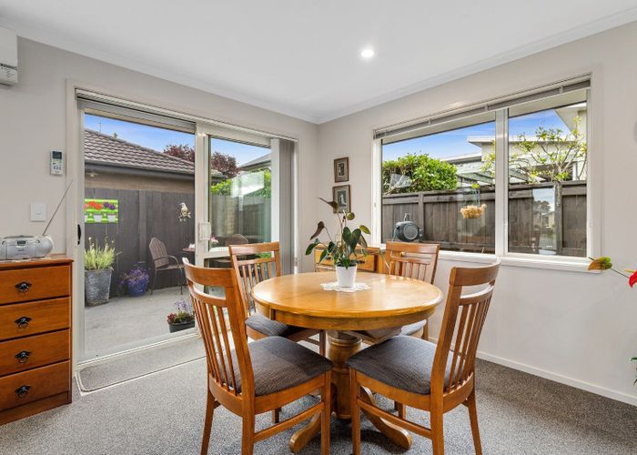  at 27 Sexton Road, Huntington, Hamilton