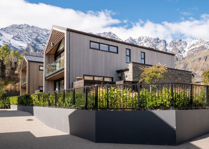  at 2 Eichardt Place, Jacks Point, Queenstown-Lakes, Otago