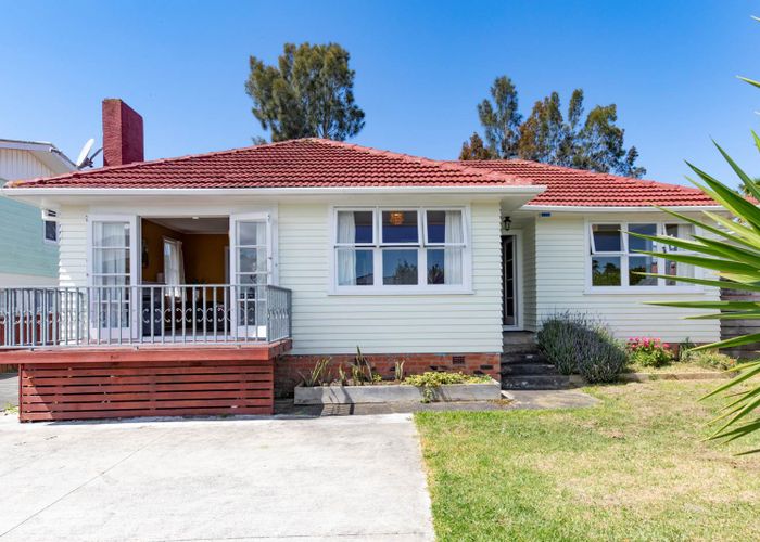  at 17 Tamariki Avenue, Kelston, Auckland