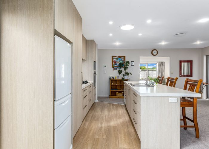 at 25 Kahurangi Heights, Aotea, Porirua, Wellington