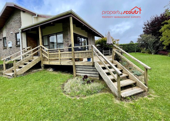  at 3 Highlands Place, Highlands Park, New Plymouth, Taranaki