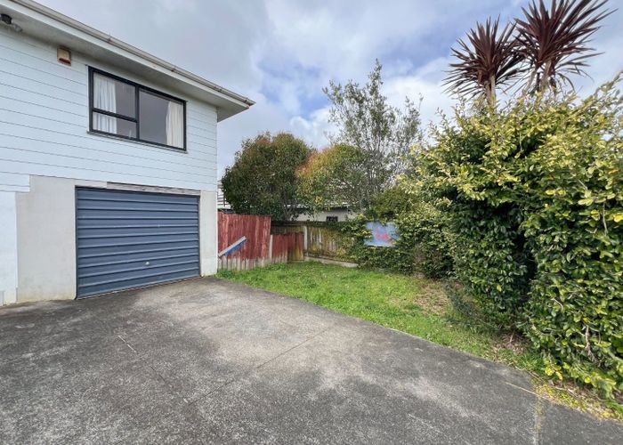  at 8 Southview Place, Wattle Downs, Manukau City, Auckland