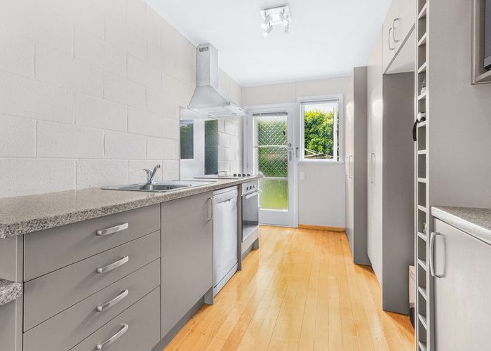  at 3/3 Puutikitiki Street, Hamilton East, Hamilton