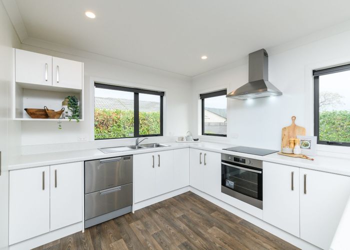  at 702 Pioneer Highway, Takaro, Palmerston North
