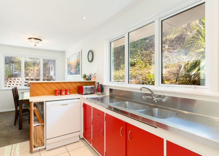  at 20 Pinehaven Road, Pinehaven, Upper Hutt