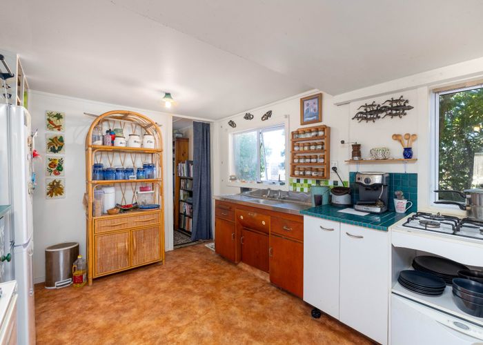  at 37 Hillview Road, Birdlings Flat
