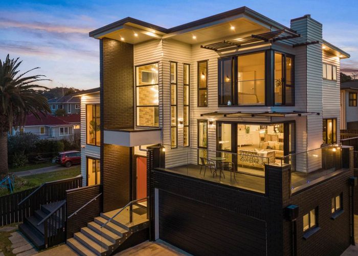  at 8A Palmer Avenue, Glen Eden, Waitakere City, Auckland