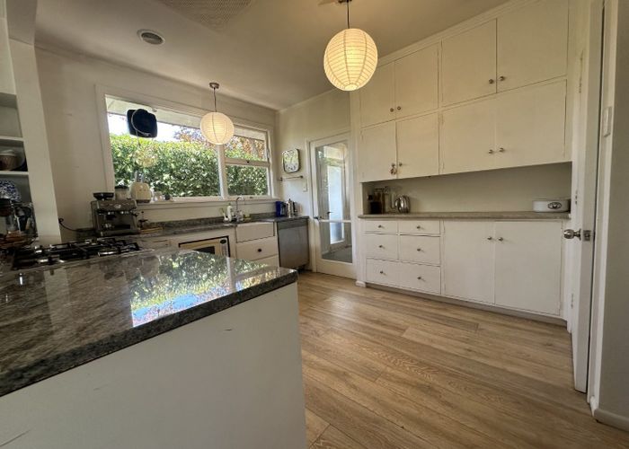  at 17 Desmond Street, Fendalton, Christchurch City, Canterbury