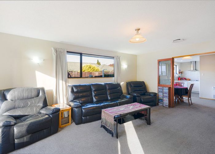  at 2/81 Lancewood Drive, Halswell, Christchurch