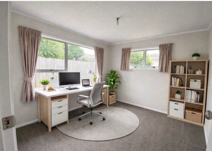  at 2/6 Liam Place, Half Moon Bay, Manukau City, Auckland