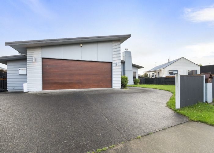  at 3 Peppertree Glade, Kelvin Grove, Palmerston North