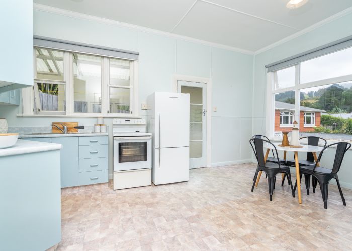 at 14 Shandon Street, Roseneath, Dunedin