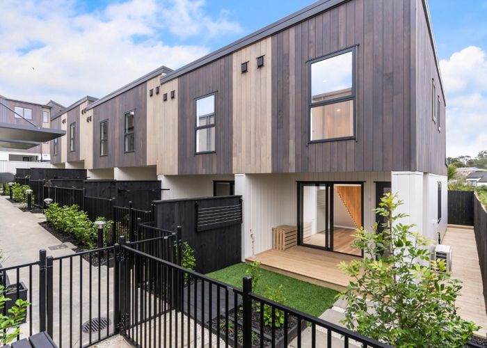  at 10/506 Glenfield Road, Bayview, North Shore City, Auckland