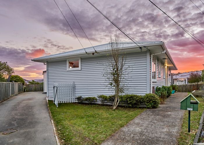  at 11 Dunmail Way, Newlands, Wellington