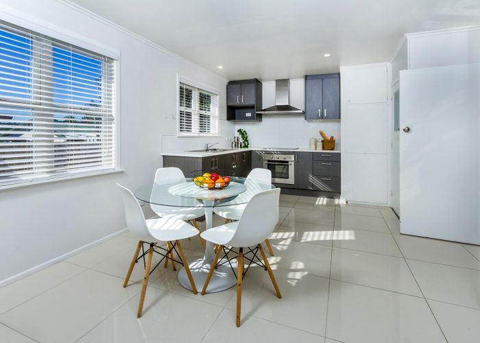  at 1/117 Lancaster Road, Beach Haven, Auckland