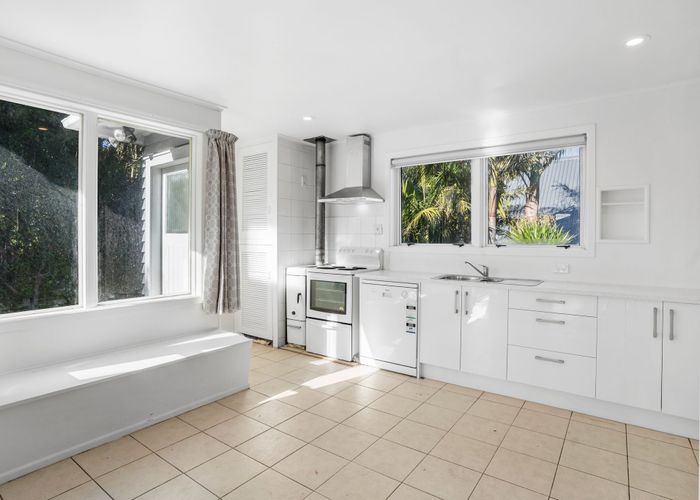  at 23 Carlton Street, Hillsborough, Auckland