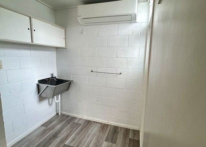  at 4/267 Massey Road, Mangere East, Manukau City, Auckland