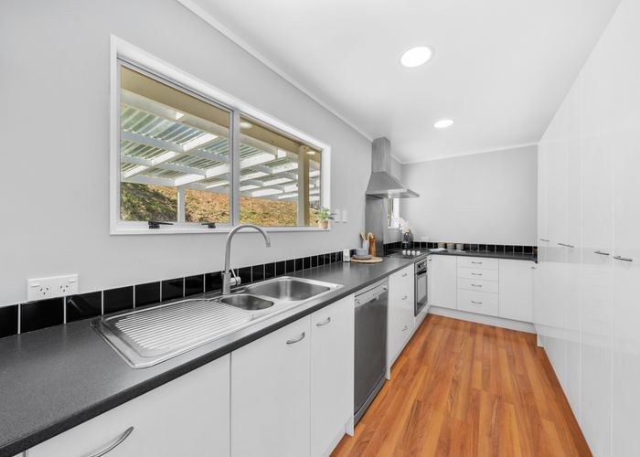  at 9 Takanini Grove, Stokes Valley, Lower Hutt