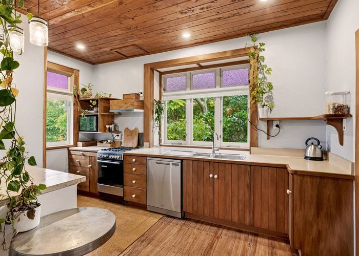  at 24 Myrtle Street, Hamilton East, Hamilton, Waikato