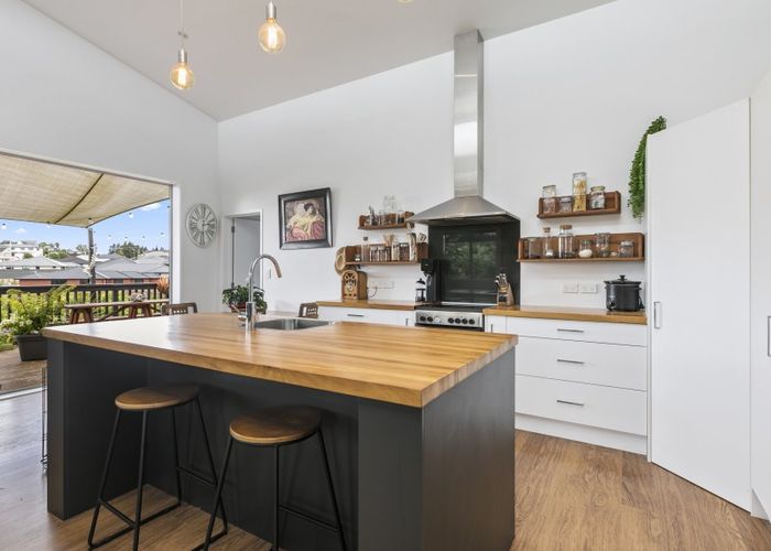  at 27 Bayvista Close, Welcome Bay, Tauranga