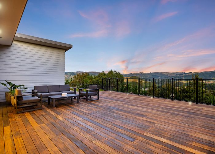  at 136 Endeavour Drive, Whitby, Porirua