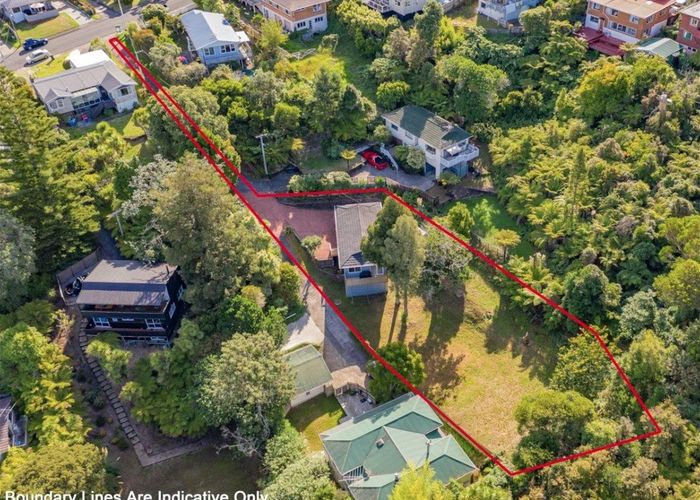  at 8 Limmer Place, Browns Bay, North Shore City, Auckland