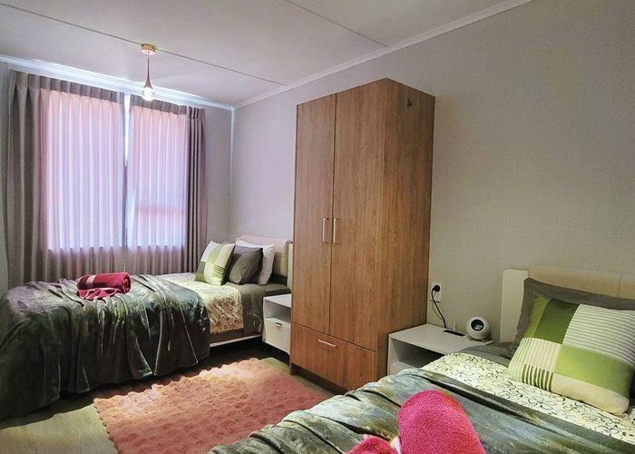  at 4 Beverley Road, Stanmore Bay, Rodney, Auckland