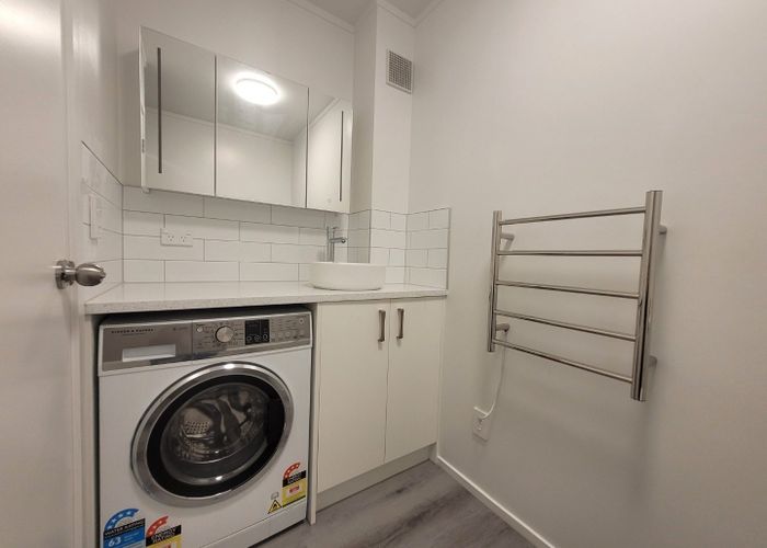  at 1/12 Nikau St, Eden Terrace, Auckland City, Auckland