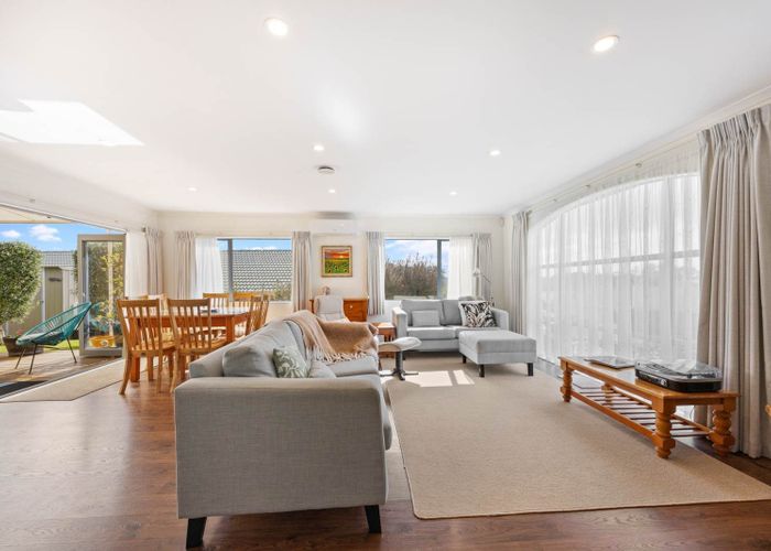  at 40 Highfields Terrace, Henderson, Waitakere City, Auckland