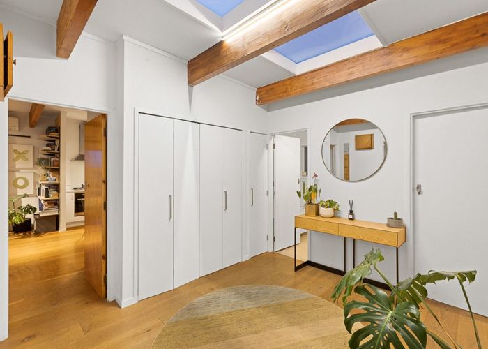  at 5 Kotinga Avenue, Glen Eden, Auckland