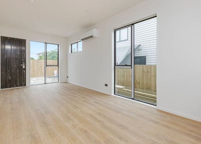  at 2/86 East Tamaki Road, Papatoetoe, Manukau City, Auckland