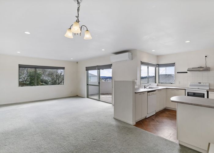 For sale 11 Mannikin Place, Unsworth Heights, North Shore City